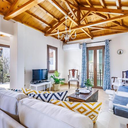 Petradi Town Apartment Skopelos Exterior foto