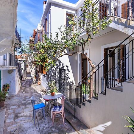 Petradi Town Apartment Skopelos Exterior foto