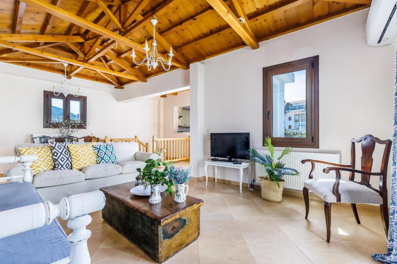 Petradi Town Apartment Skopelos Exterior foto