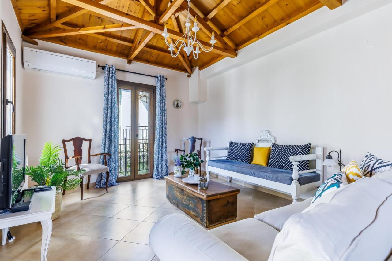 Petradi Town Apartment Skopelos Exterior foto