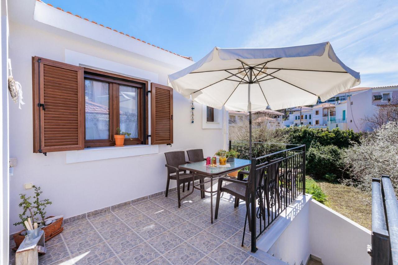 Petradi Town Apartment Skopelos Exterior foto